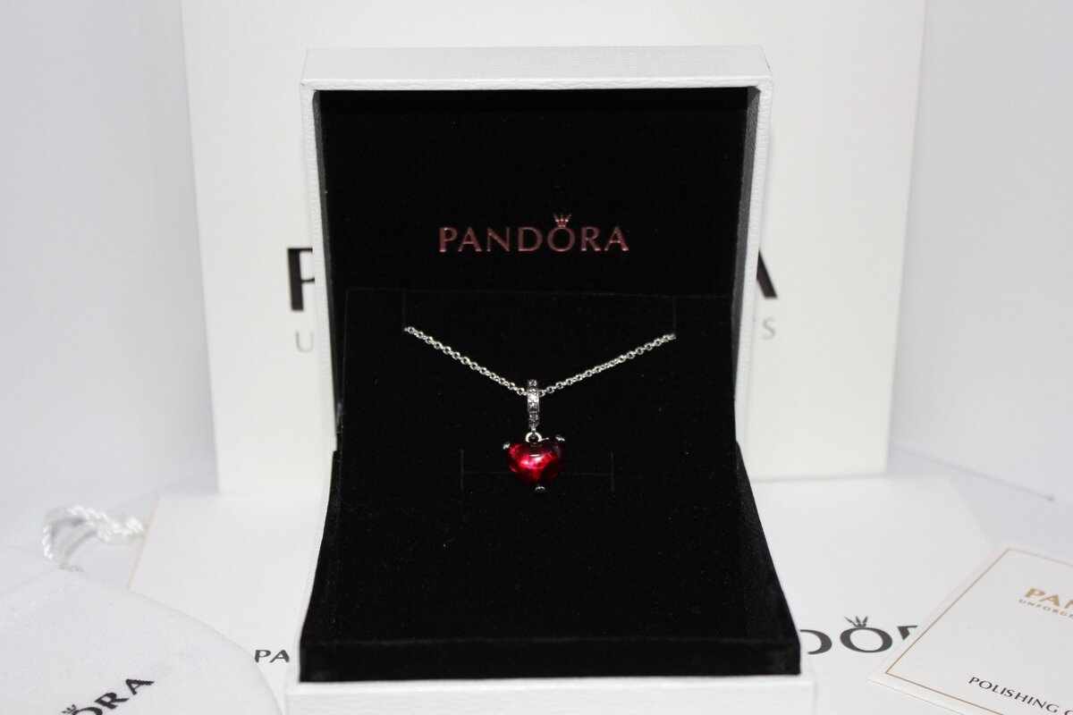 Цепочка от Пандоры в виде сердца