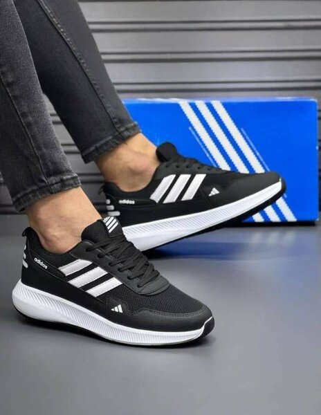 Chaussures de sport homme modernes
