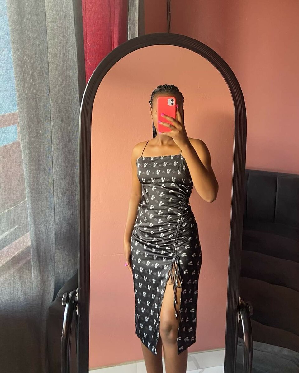 Dress Size S (UK 8/10)