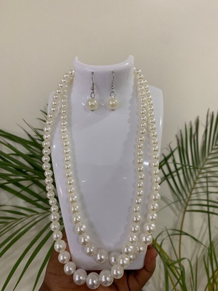 Pearl necklace