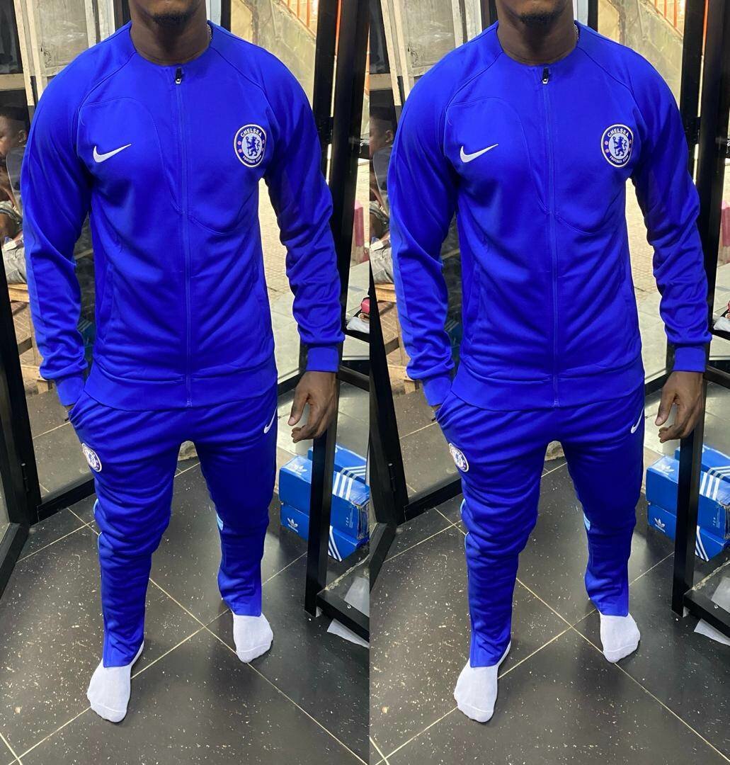 Ensemble survêtement sport Nike addidas