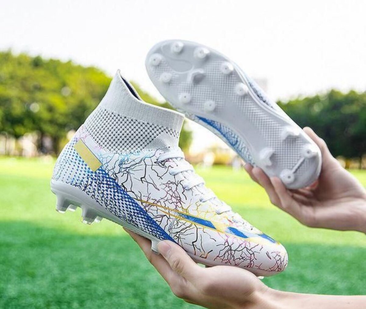 Fashion Soccer Boots Plus Size Adult/Kids Studded Soccerboot