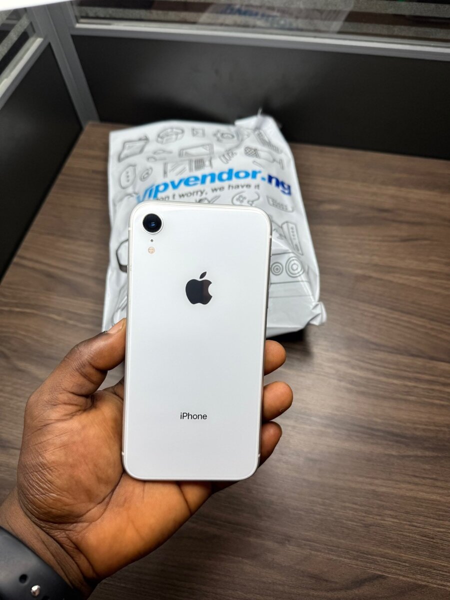 IPHONE XR
