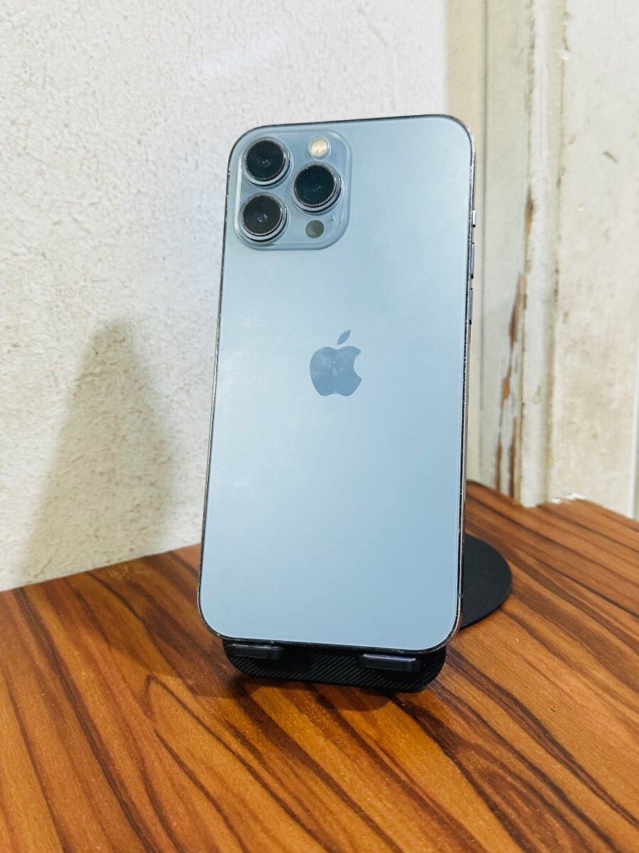 iPhone 13 Pro Max 128gb ( vendu avec reçu )