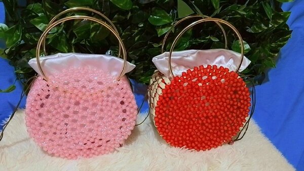 Sac perlé rond élégant