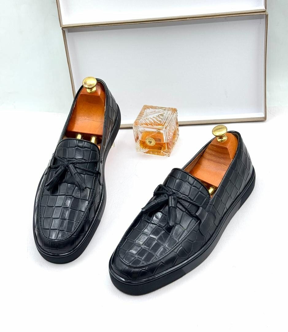 LOUBOUTIN CLASSIC BLACK