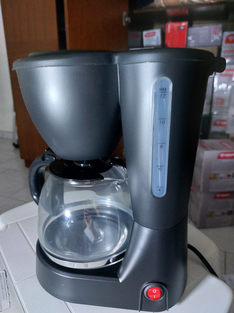 Cafetière filtre moderne 12 tasses