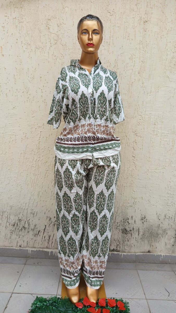 Tenue décontractée femme imprimée