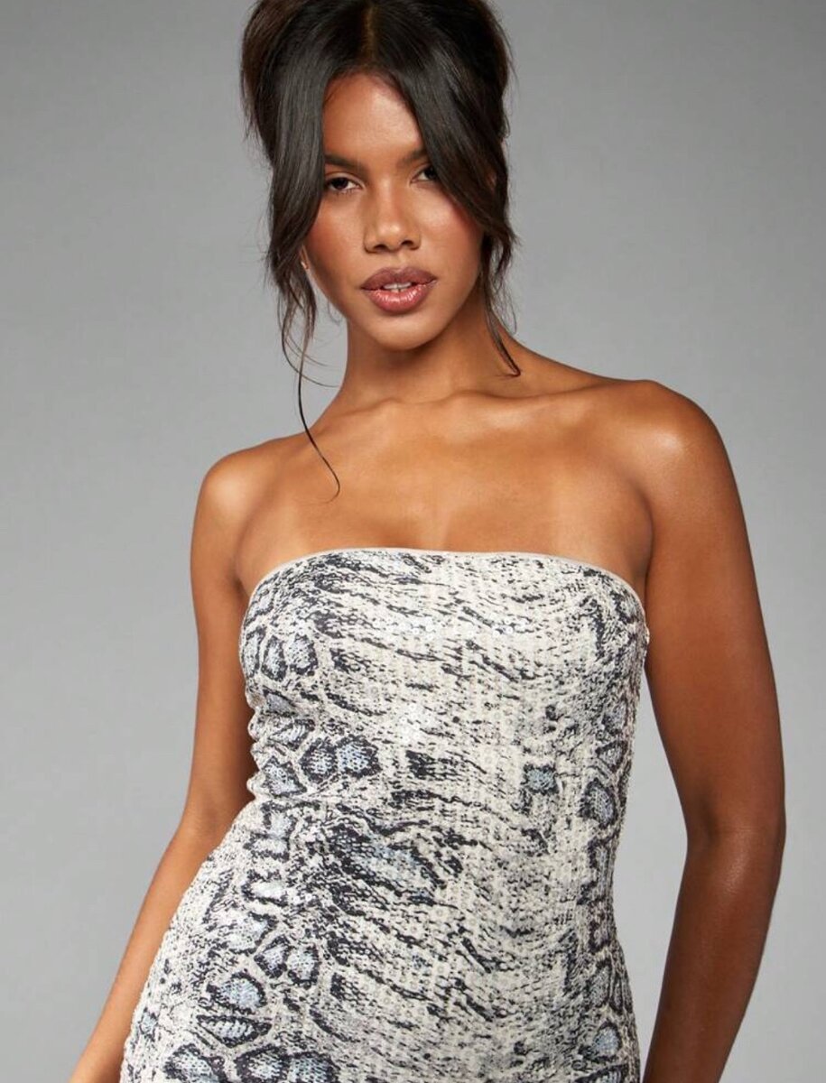 Robe moulante serpent sans bretelles