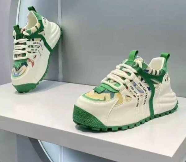 Baskets colorées tendance