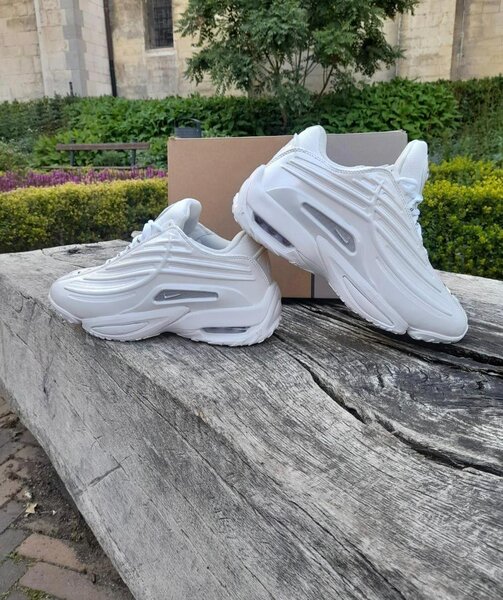 Baskets blanches modernes