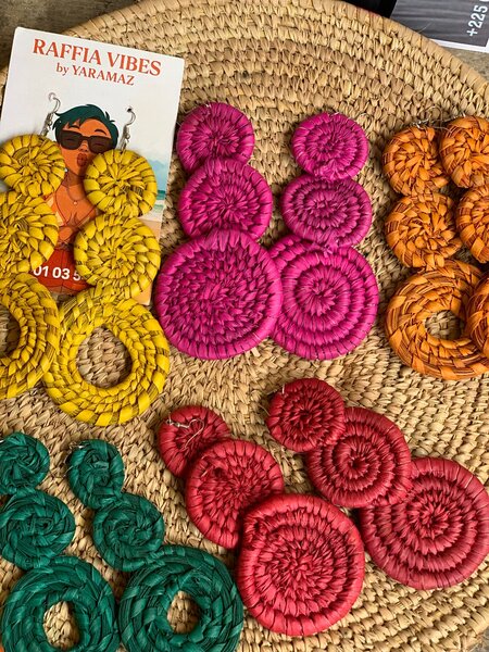 Boucles d'Oreilles en Raphia Exotiques