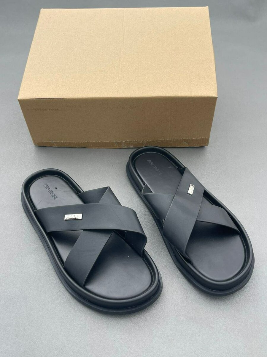 Sandales en cuir noir élégantes