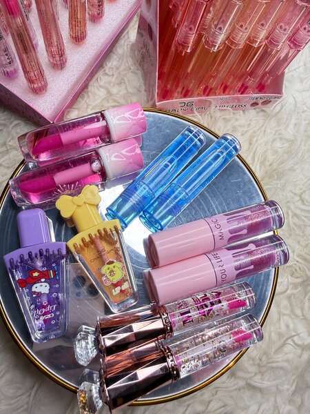 Ensemble de gloss lèvres rose