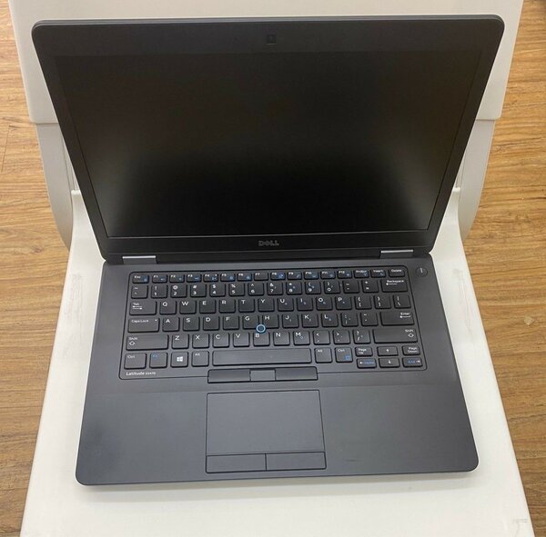 ︎Dell Latitude e5470