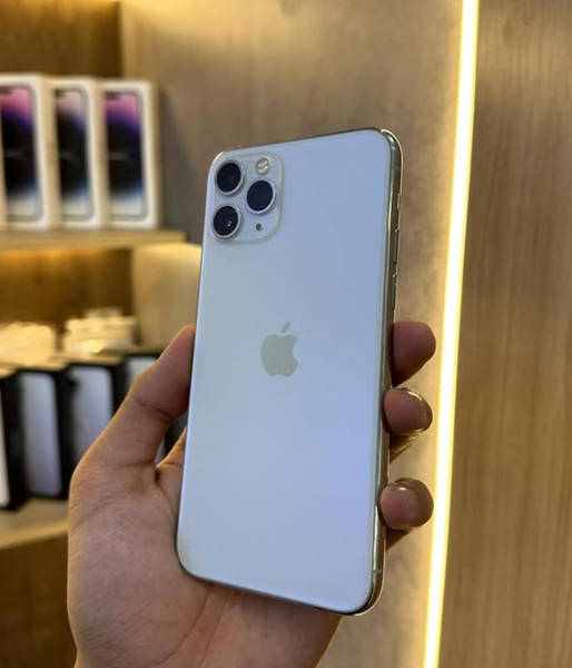 IPHONE 11 PRO