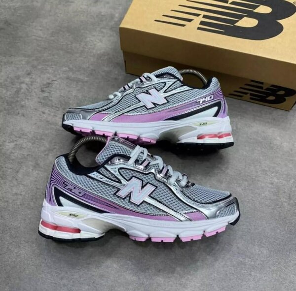 NEW BALANCE 740