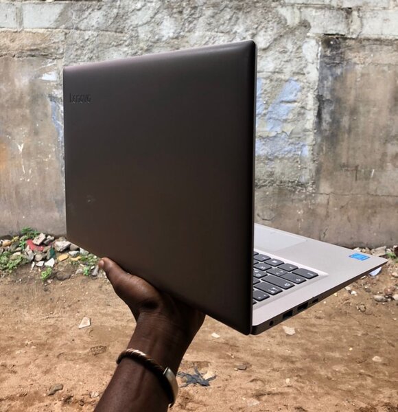 Laptop Lenovo moderne