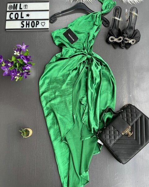 Women's outwear + slippers + ladies bag