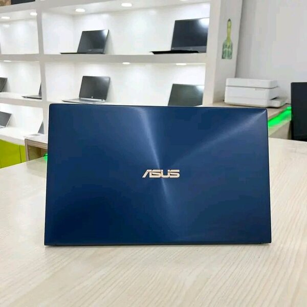 ASUS ZenBook 15 pouces