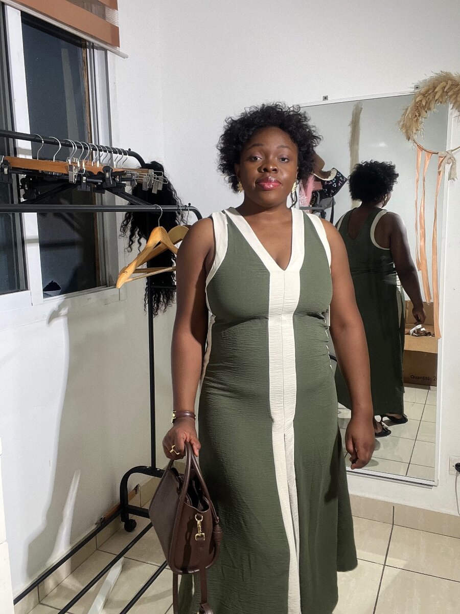 Robe longue sans manches élégante