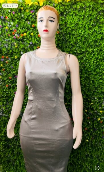 Robe Midi Satinée Élégante