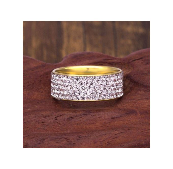 Bague en or avec cristaux étincelants