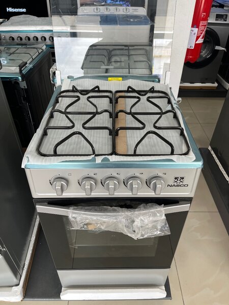 Cuisinere à four NASCO