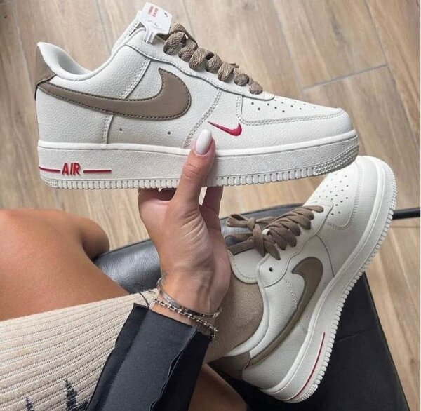 NIKE AIRFORCE CLASSIC