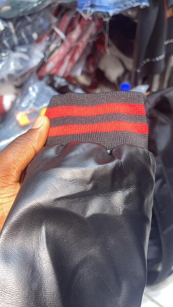 Veste en cuir style rap