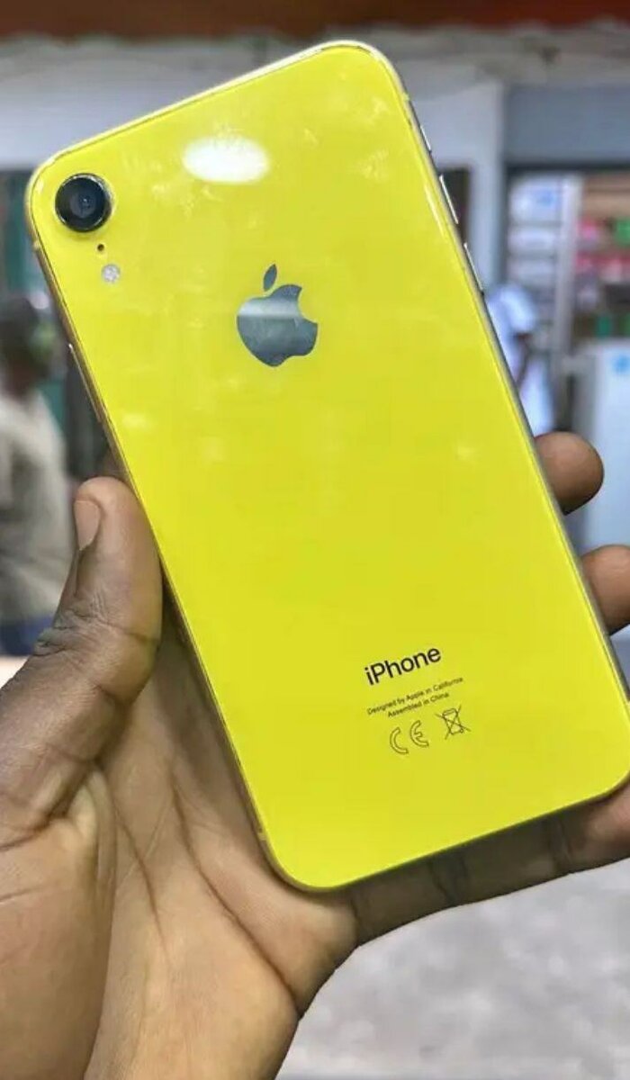 iPhone XR jaune