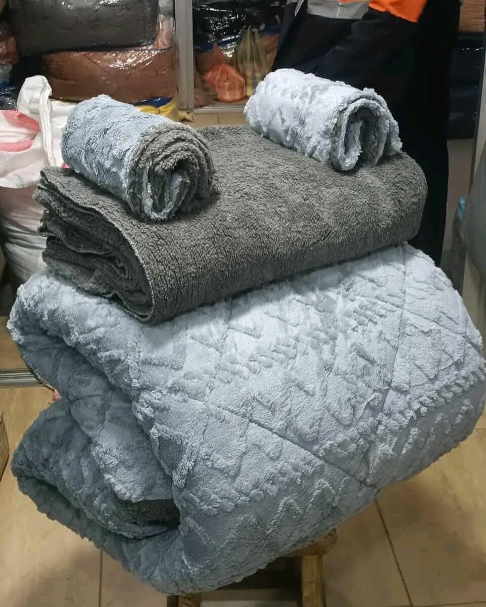 Thick duvet queen size 4pcs