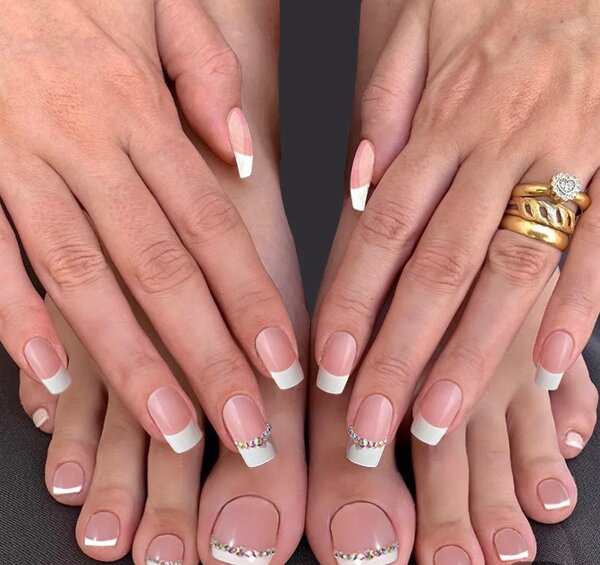 Faux Ongles Mains et Pieds