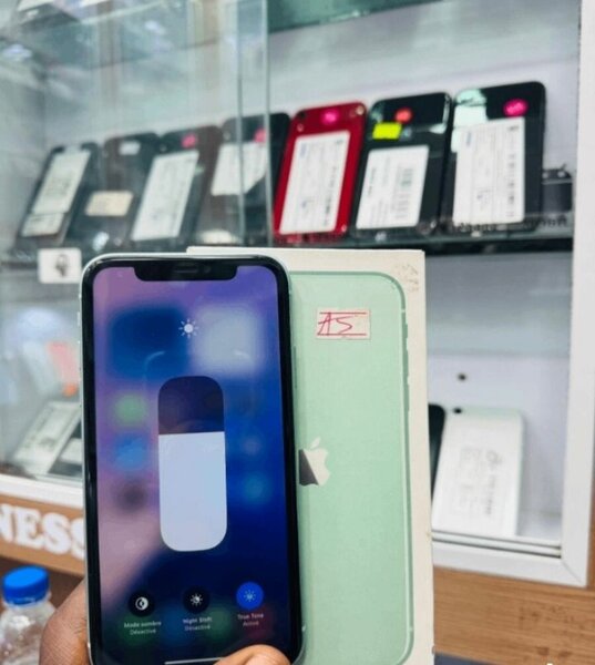 iPhone 12 simple casi neuf