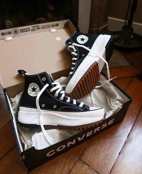 Chaussure montante