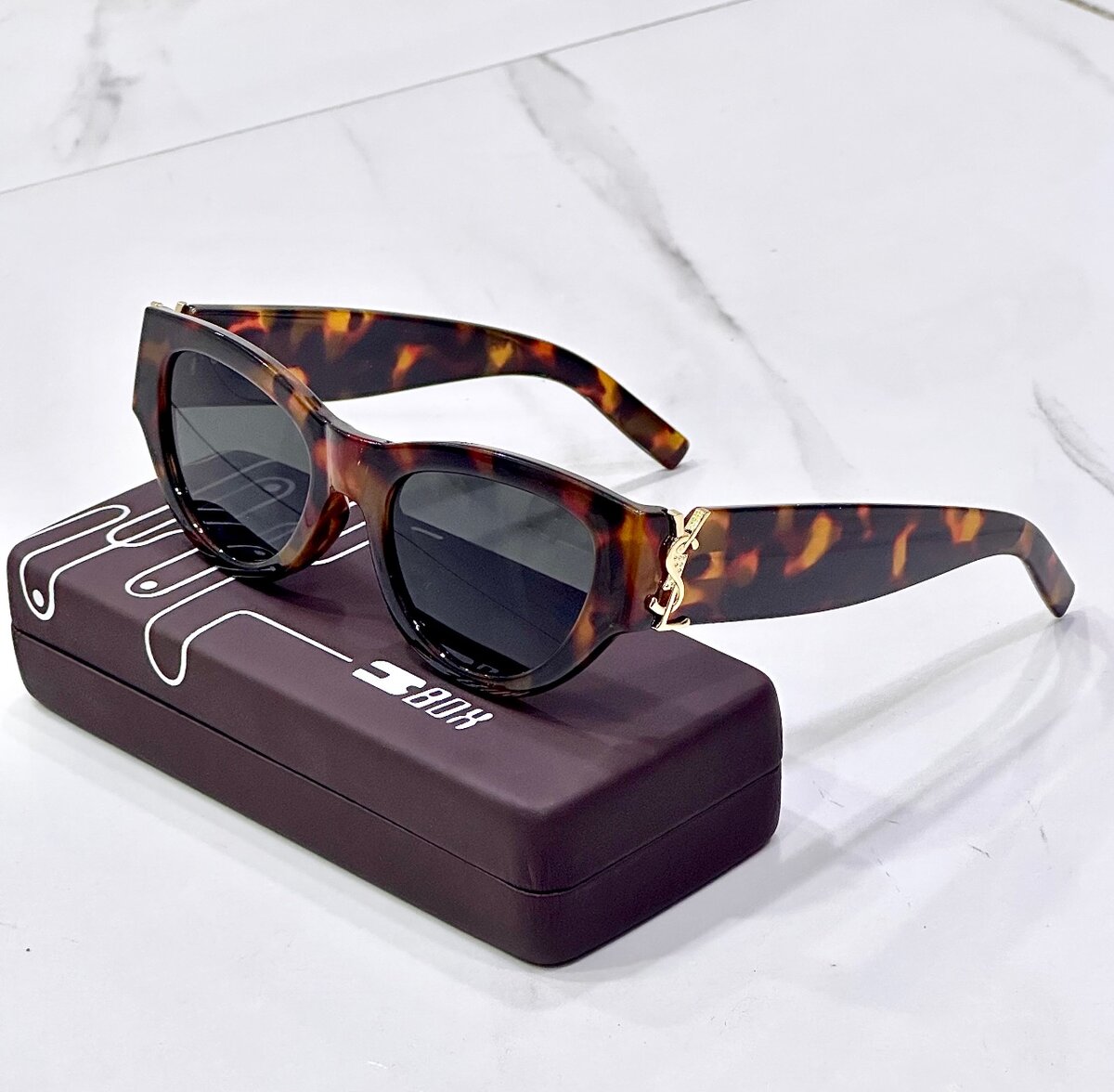 Lunettes de soleil élégantes