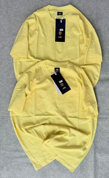 T-shirts unisex imprimés tendance