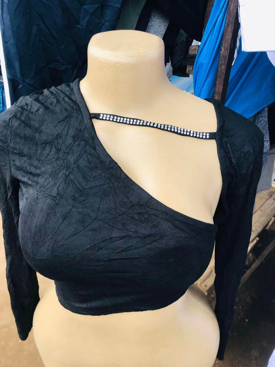 Quality thrifted tops 