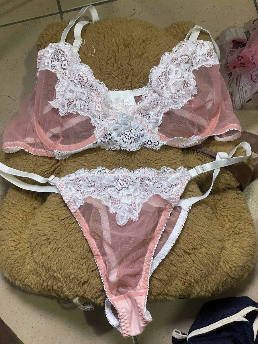 Ensemble Lingerie Dentelle et Vinyle