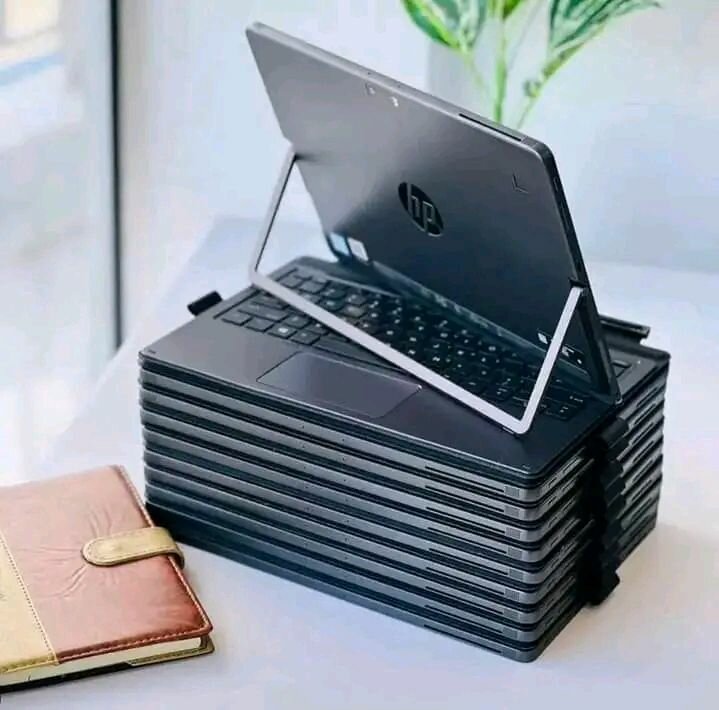 HP ELITE  PRO X2 612 G2 CORE i7