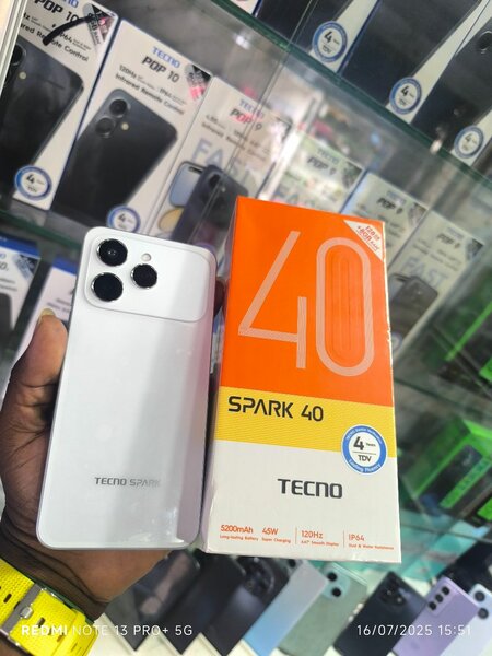 TECNO Spark 40 128GB/4+4GB RAM