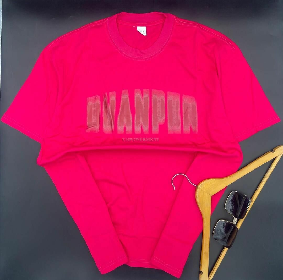 Latest quality unique UK T-shirt available