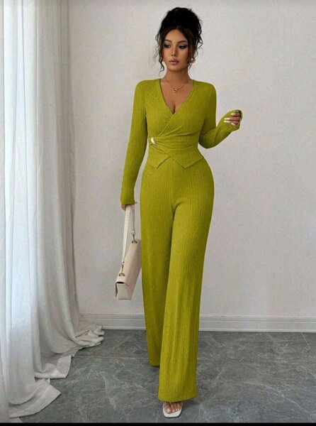 Combinaison élégante pour femmes