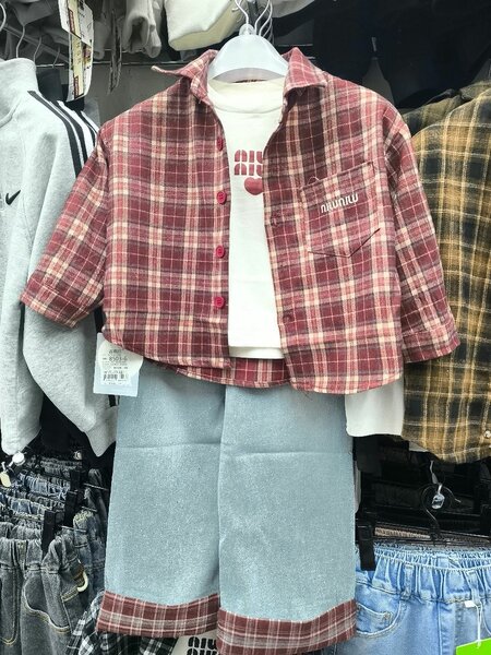 Костюм тройка