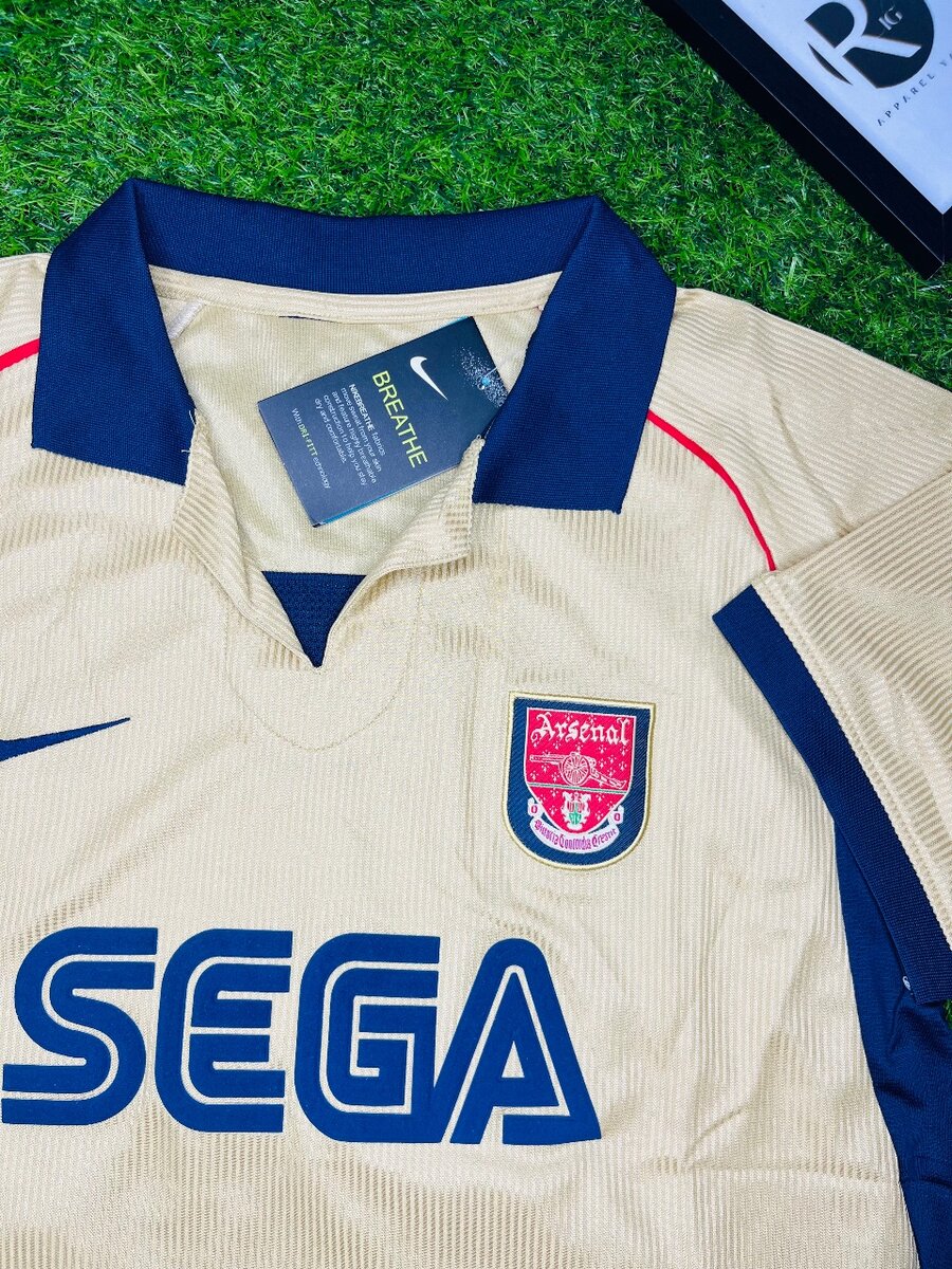 Arsenal 01/02 Away Retro Jersey