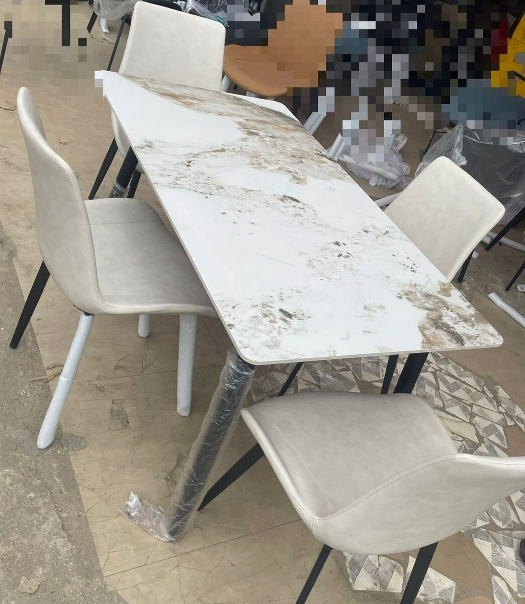 Table à manger 4place marbre