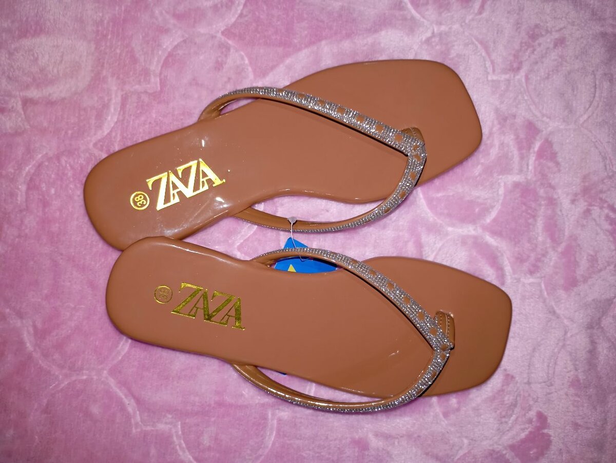 Sandales rouges élégantes