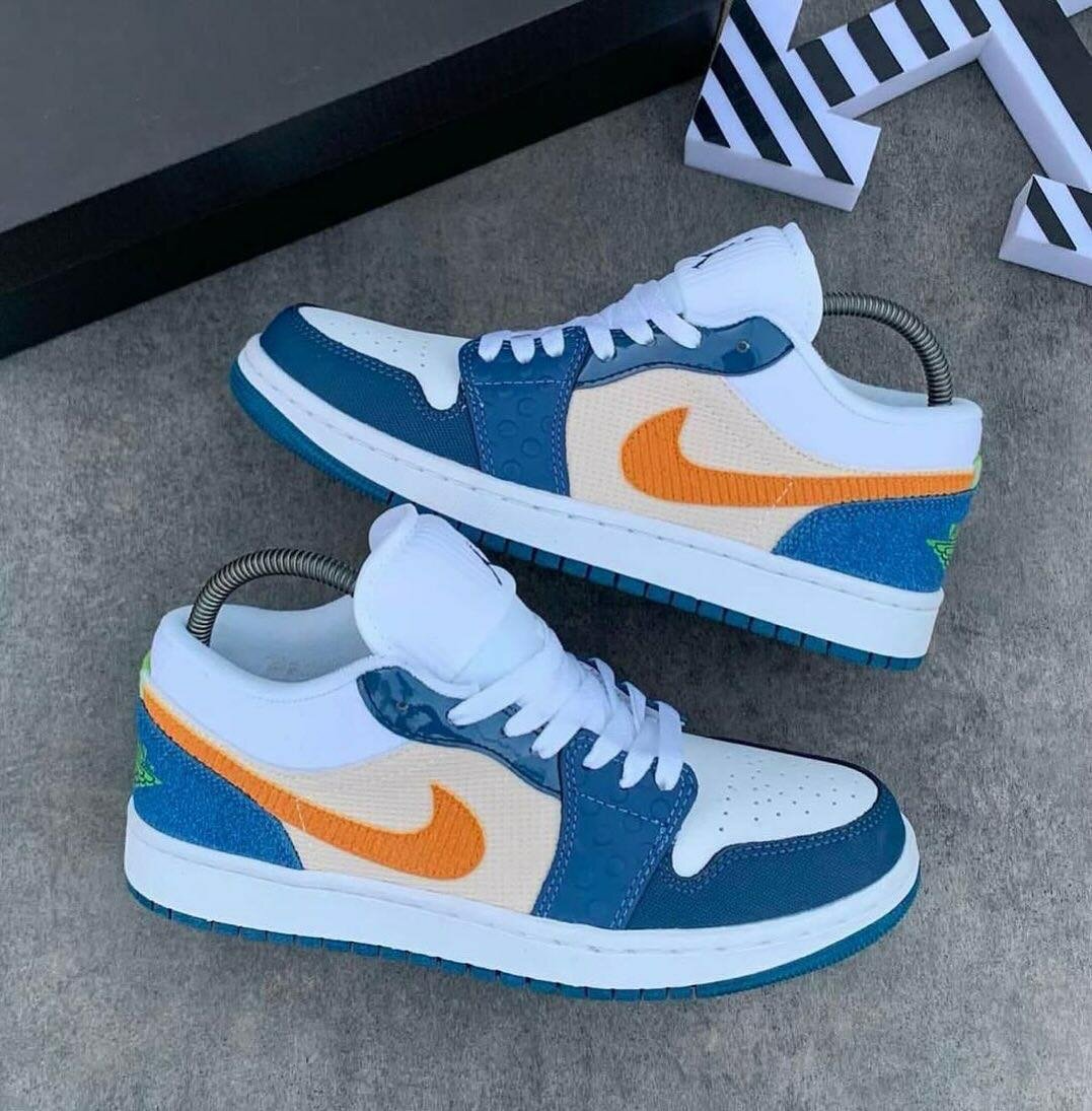 NIKE SNEAKERS SB