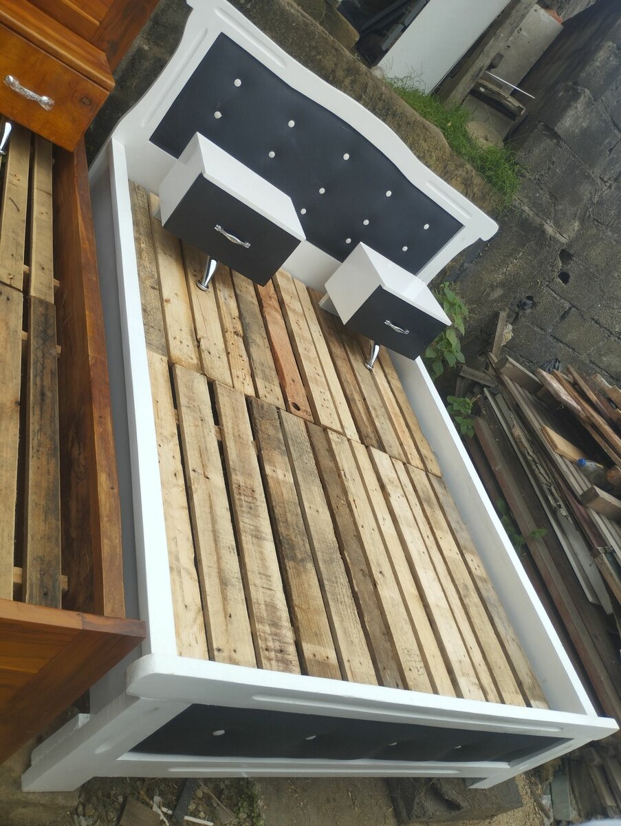 lit 2 places capitonné