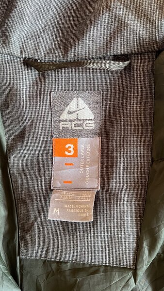 ACG Nike Size M